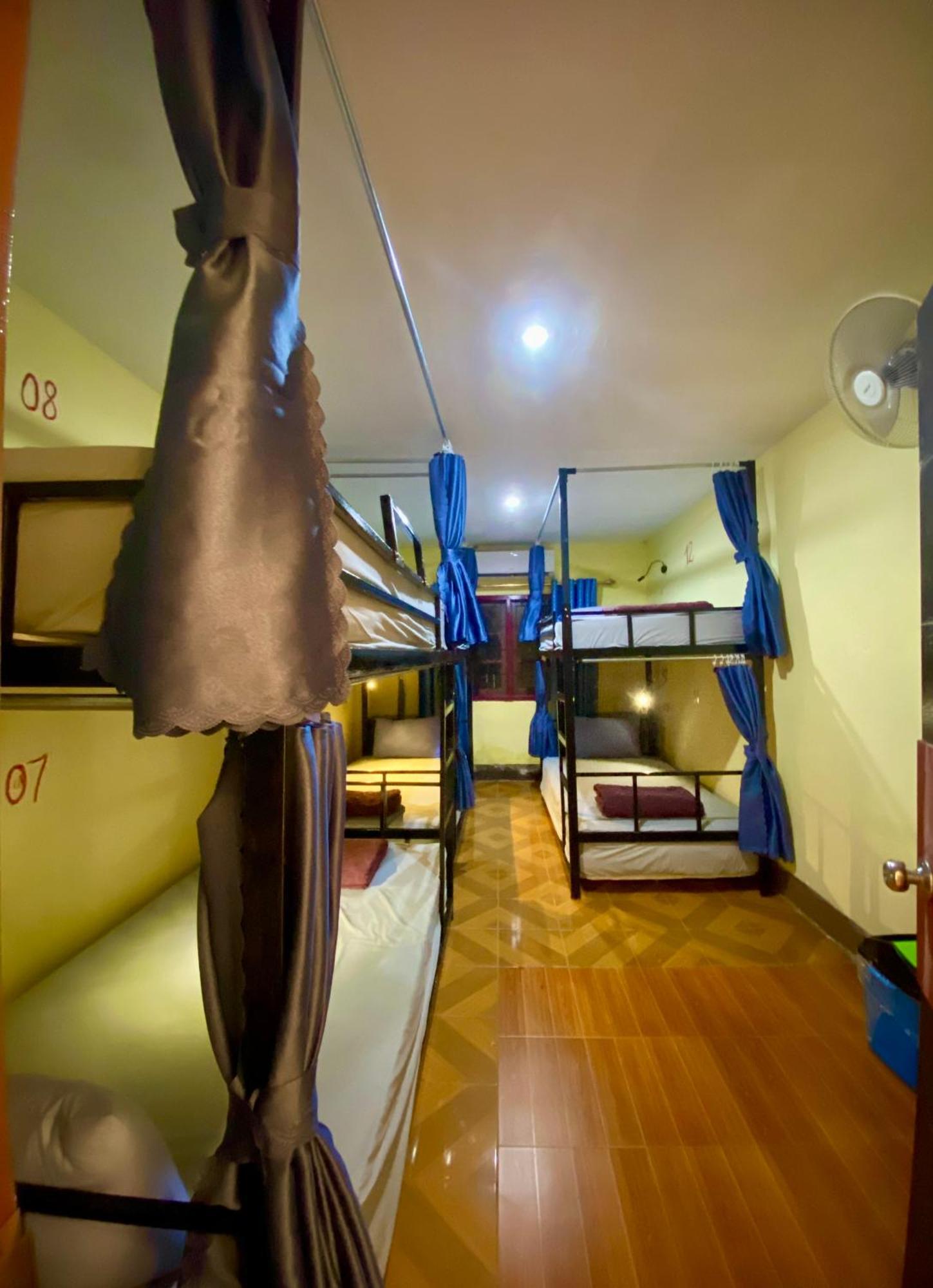 Nana Backpackers Hostel Vang Vieng Eksteriør billede