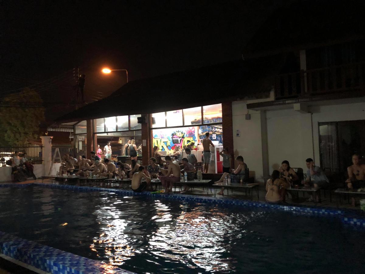 Nana Backpackers Hostel Vang Vieng Eksteriør billede