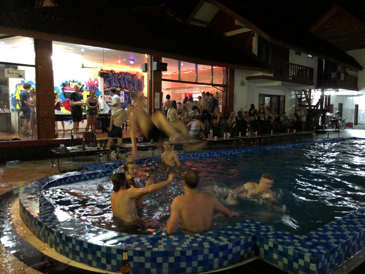 Nana Backpackers Hostel Vang Vieng Eksteriør billede