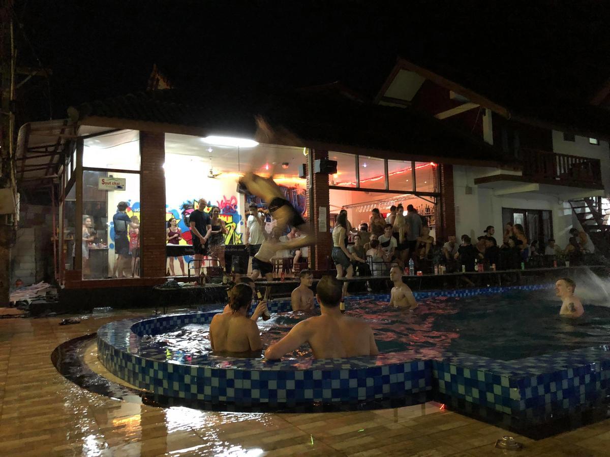 Nana Backpackers Hostel Vang Vieng Eksteriør billede
